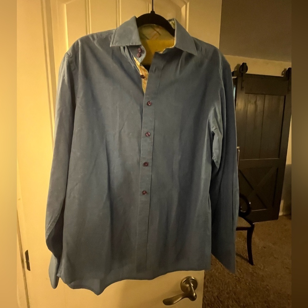 Robert Graham Blue Print Button-Up Shirt, size M